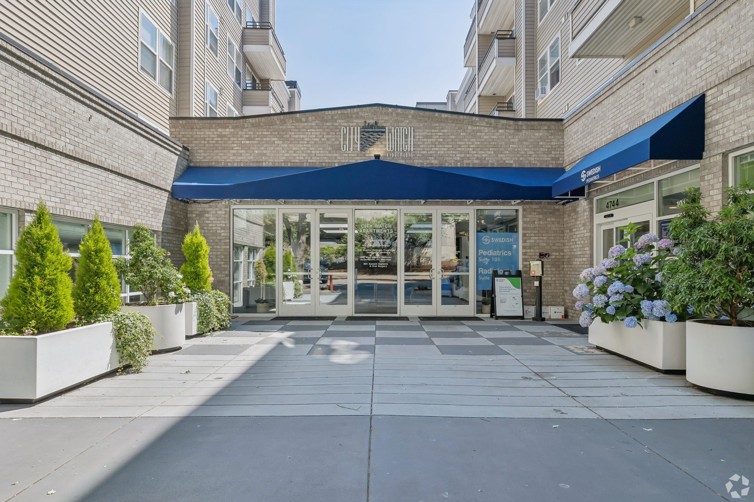 Front entry courtyard